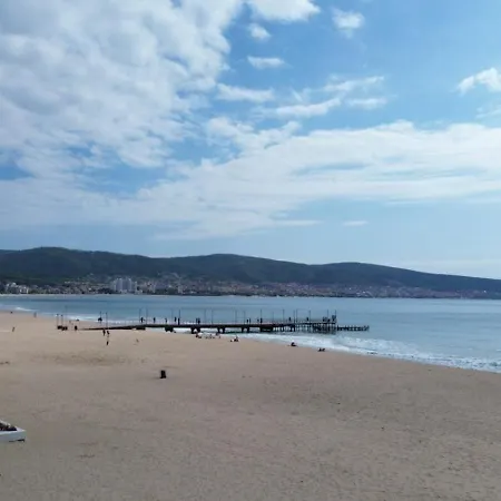 Gallery B Апартамент