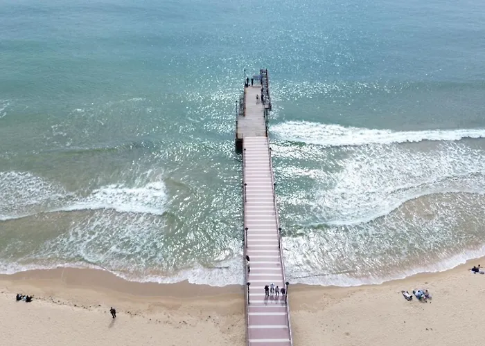 Gallery B ساني بيتش