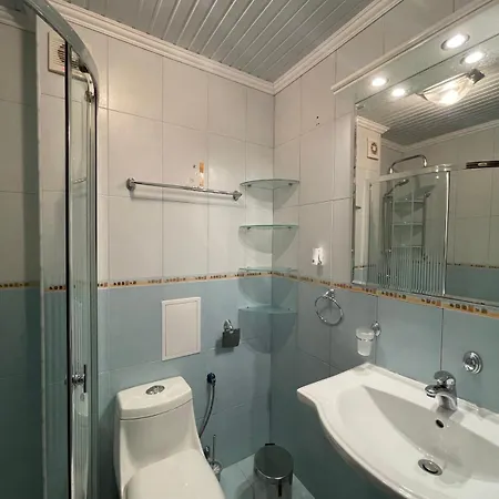 Gallery B Apartment *